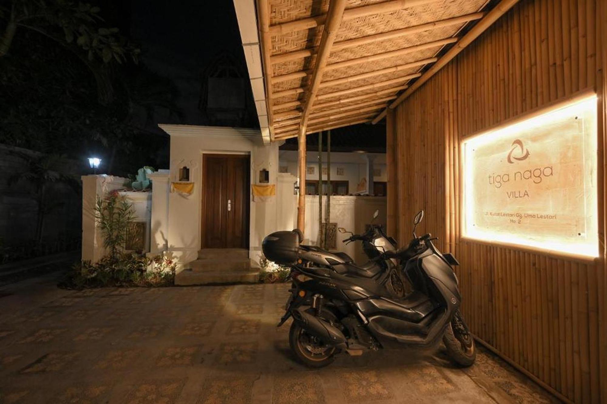Tiga Naga Villa Denpasar Exterior foto