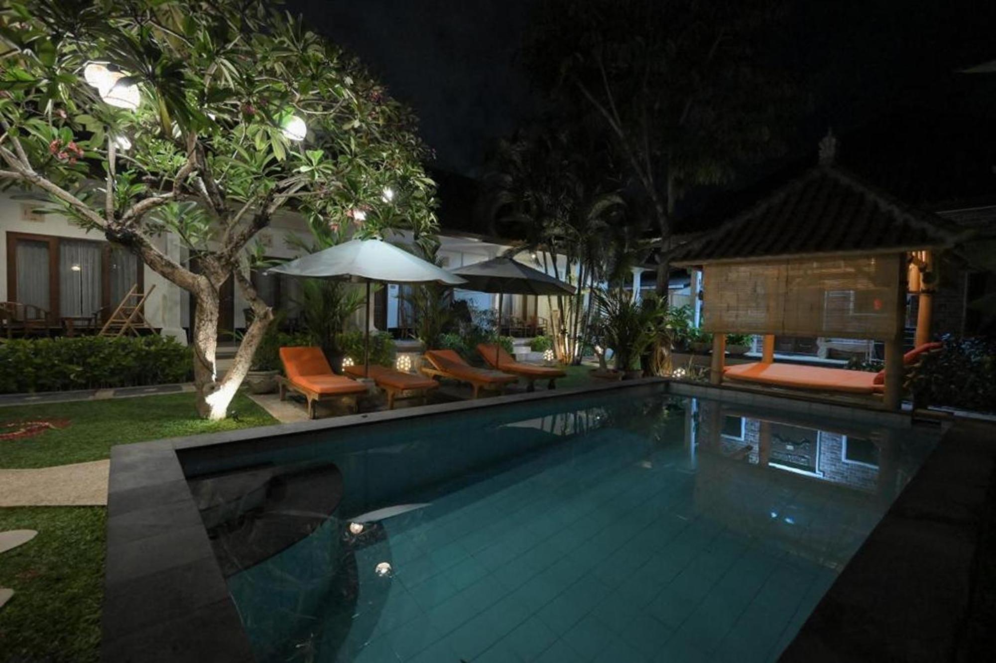 Tiga Naga Villa Denpasar Exterior foto